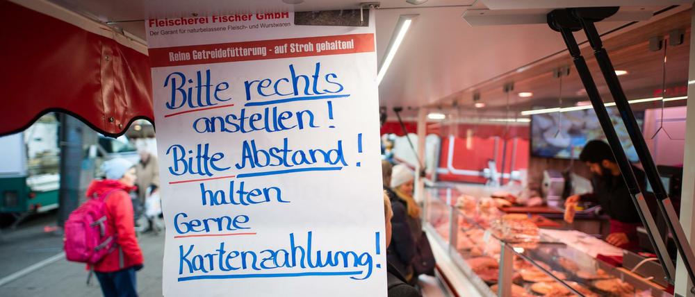 Selbst auf dem Markt, wie hier in Hamburg, ist inzwischen Kartenzahlung erwünscht.