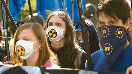 Wie sich die Bilder gleichen. Junge Menschen demonstrierten 2008 zum 22. Jahrestag der Reaktorkatastrophe von Tschernobyl.