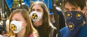 Wie sich die Bilder gleichen. Junge Menschen demonstrierten 2008 zum 22. Jahrestag der Reaktorkatastrophe von Tschernobyl.