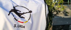 Das letzte Hemd: In der Dritten Liga ist noch unklar, wie es weitergeht.