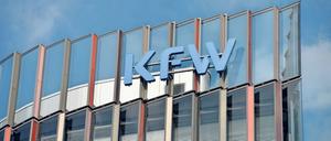 Steht im Zentrum der Rettungsmaßnahmen. Die KfW-Bank vergibt Staatskredite für notleidende Firmen.