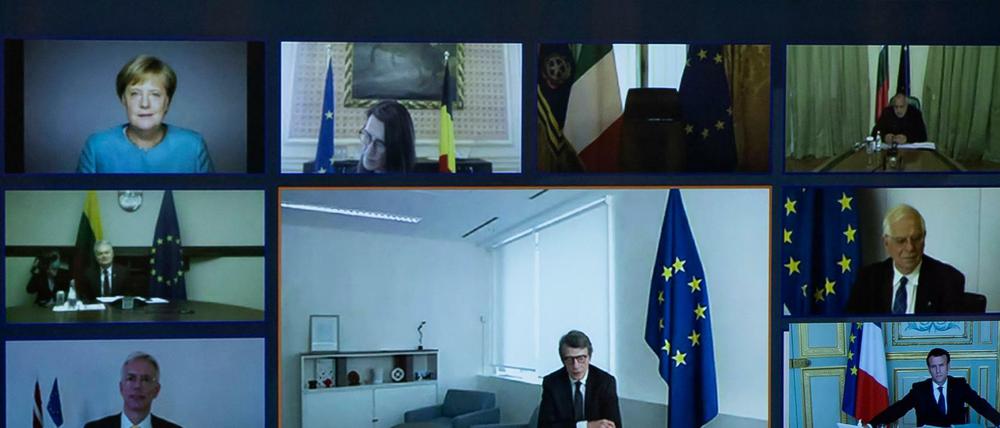 Bundeskanzlerin Merkel und andere europäische Staats- und Regierungschefs sind während einer Videokonferenz zu sehen. 