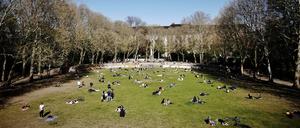 Neue Regeln. Sport treiben, spazieren gehen, ausruhen – das ist in Parks jetzt möglich.
