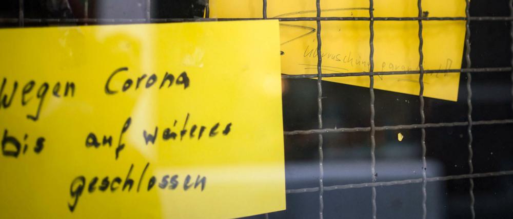 In der Corona-Krise sind direkte Zuschüsse in Milliardenhöhe an kleine Firmen und Soloselbstständige bewilligt worden.