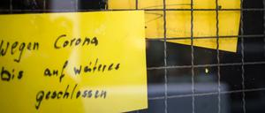 In der Corona-Krise sind direkte Zuschüsse in Milliardenhöhe an kleine Firmen und Soloselbstständige bewilligt worden. 