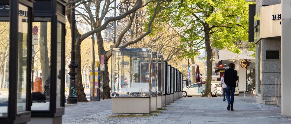 Auch auf dem Kurfürstendamm in Berlin dürfen Kunden jetzt wieder einkaufen gehen.