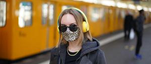 Ab dem 27. April 2020 ist ein Mundschutz bei der Nutzung des öffentlichen Nahverkehrs in Berlin verpflichtend.
