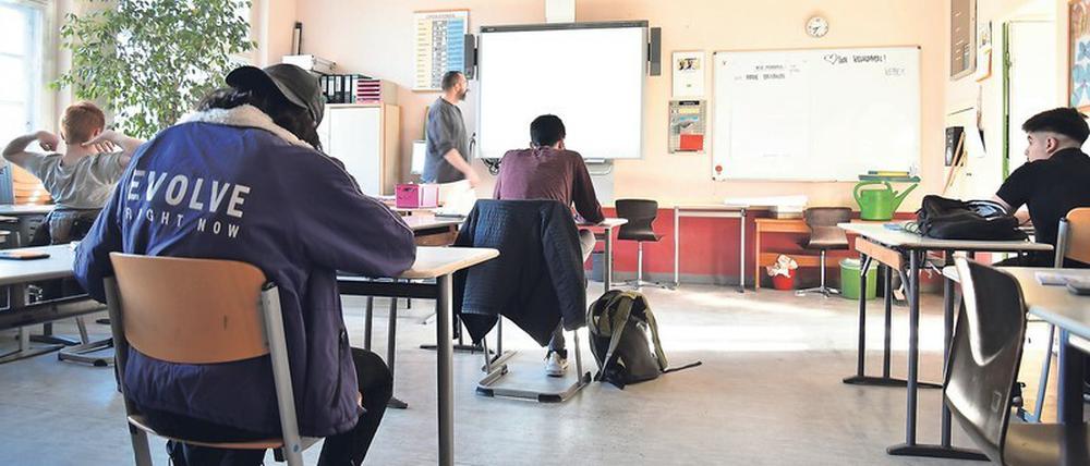 An der Johanna-Eck-Schule in Tempelhof sind die Zehntklässler zurück, sie werden in Kleingruppen unterrichtet.