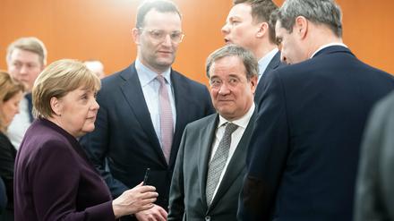 Mitte März konnte Bundeskanzlerin Angela Merkel sich nocht persönlich mit Ministern und Länder-Chefs treffen.