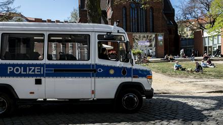 Mehr Notrufe wegen häuslicher Gewalt, weniger Kriminalität in Berlin  – die Polizei zieht eine Zwischenbilanz.