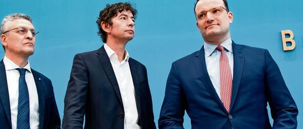 Gesundheitsminister Jens Spahn mit Charité-Virologe Christian Drosten und RKI-Chef Lothar Wieler (von rechts). Ohne Expertise wäre Politik verloren, sagt Caspar Hirschi.