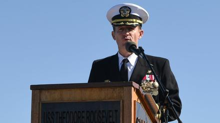 Captain Brett Crozier 