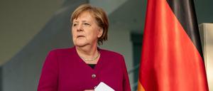 Bundeskanzlerin Angela Merkel (CDU), nimmt an einer Pressekonferenz nach der Videokonferenz des Europäischen Rats teil.