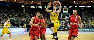 Hoch die Tassen: In der Basketball-Bundesliga soll es weitergehen.