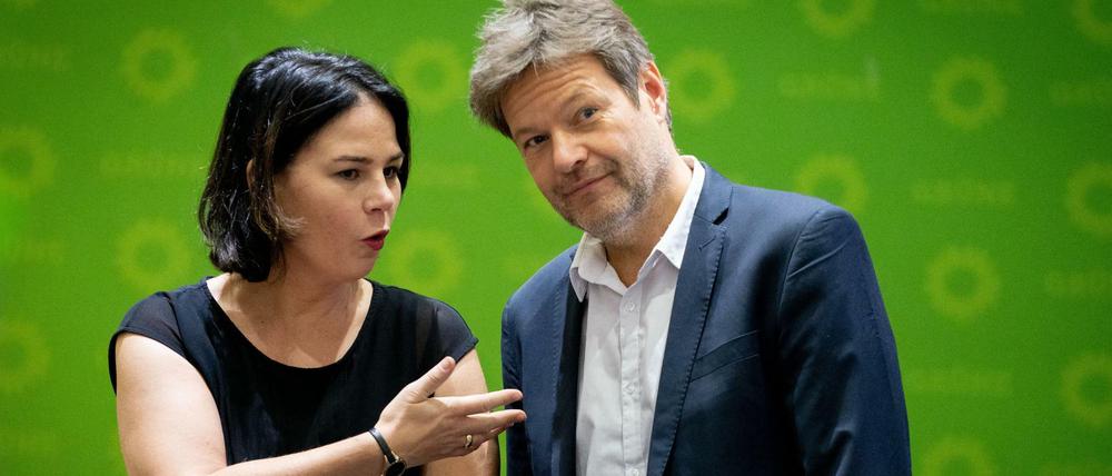 Die Zeiten, in der die von Annalena Baerbock und Robert Habeck geführte Partei mit dem Kanzleramt in Verbindung gebracht wurde, scheinen vorbei.