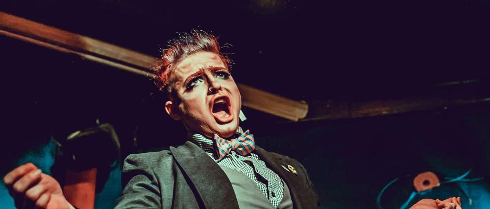 HP Loveshaft gehört zum Venus Boys-Kollektiv und kommt aus Los Angeles.