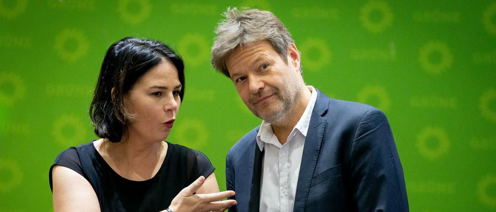 Die Grünen-Chefs Annalena Baerbock und Robert Habeck