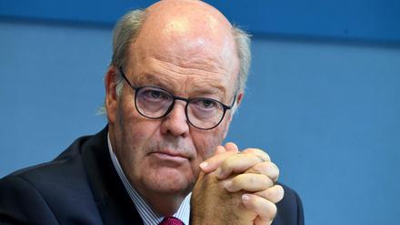 Rücktritt als Innenminister Schleswig-Holsteins: Hans-Joachim Grote (CDU)