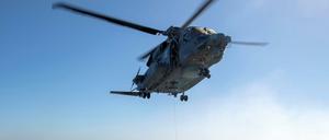 Ein Hubscharubaer vom Typ CH-148 Cyclone auf der HMCS Fredericton