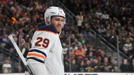 Warten auf den Wiederbeginn. Leon Draisaitl, aktuell Topscorer der NHL.