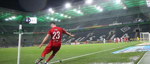 Erstes Geisterspiel: Borussia Mönchengladbach - 1. FC Köln, 21. Spieltag im Borussia-Park. 