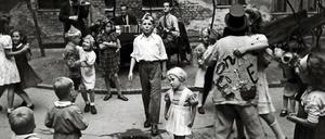 Im Krieg hatten die Berliner jeden Schrecken erlebt. In den frühen Nachkriegsjahren konnten sie dann endlich wieder feiern.