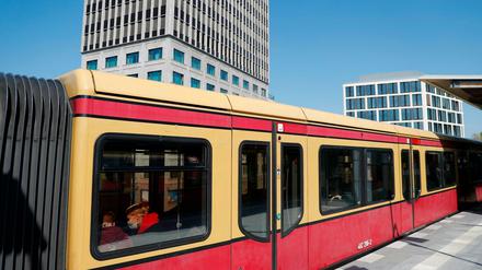 Die neue Ausschreibung betrifft die S-Bahn-Linien, die die City in Ost-West-Richtung und durch den Nord-Süd-Tunnel passieren.
