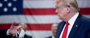 Brille, keine Maske: US-Präsident Donald Trump 