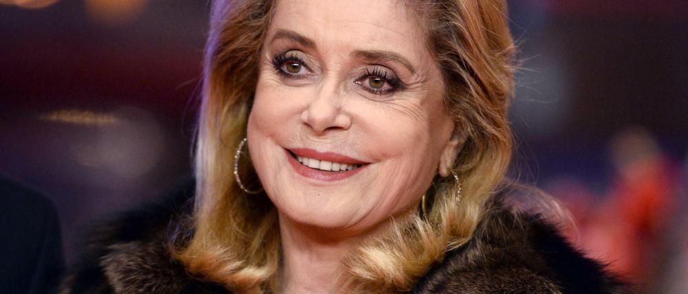 Auch die Schauspielerin Catherine Deneuve hat den offenen Brief an Präsident Macron unterschrieben.