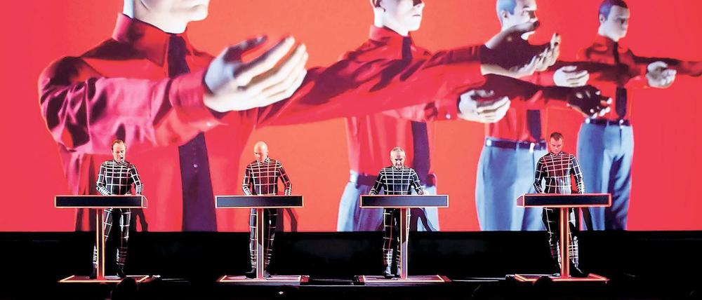 Die Band Kraftwerk bei einem Auftritt in New York.