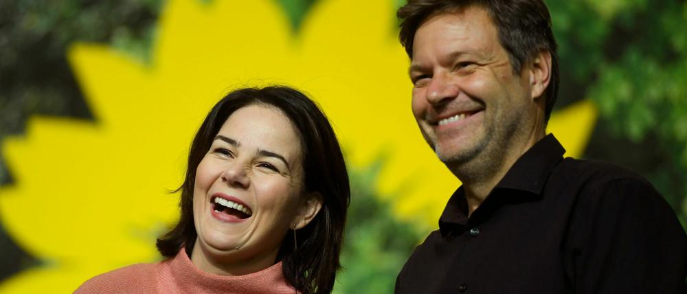 Grünen-Chefin Annalena Baerbock und Robert Habeck beim letzten nicht-virtuellen Parteitag in Bielefeld