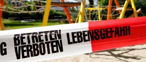 Kein Zutritt. Spielplatz in Nordrhein-Westfalen, 30. April.