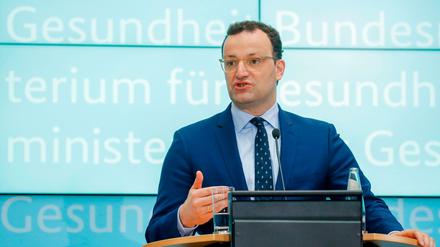 Gesundheitsminister Jens Spahn will jetzt den Ethikrat zu dem von ihm propagierten Immunitätsnachweis fragen.