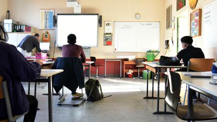 Auf Abstand. Die Zahl der Schüler in einer Klasse ist begrenzt in diesen Coronazeiten.