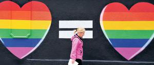 Liebe ist Liebe - und Menschenrechte sind kein gesellschaftlicher Luxus, schreiben unsere Autor*innen.