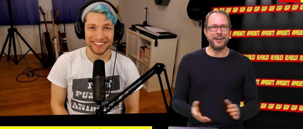Unterhaltungskünstler, nicht Blogger, so sieht sich Rezo, der sich auf der ersten rein digitalen re:publica mit Markus Beckedahl unterhielt.