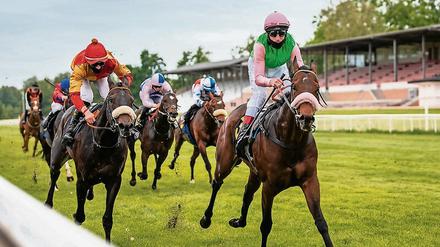 Klarer Sieger. Jockey Andrasch Starke gewann auf Rubaiyat. 