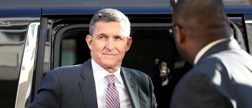 „Er war ein großartiger Krieger und er ist ein großartiger Krieger“, sagt Donald Trump über Michael Flynn, der gestand, das FBI belogen zu haben.