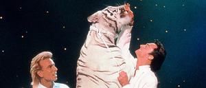 Das Duo Siegfried (links) und Roy bei einem Auftritt im Jahr 2003 