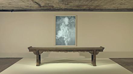 Theatrales Erlebnis: Chinesisches Sitzmöbel in der Feuerle Collection. 