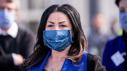Berlins Gesundheitssenatorin Dilek Kalayci (SPD) besichtigt das Corona-Behandlungszentrum Jafféstraße.