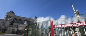 Ewige Baustelle: Roms Metro C. Auf der Piazza Venezia, sonst ein Autoverkehrsknoten, geht's während Corona voran.