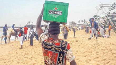 Bier ist ein Zukunftsmarkt für Afrika. Eine Aufnahme von einem Strand in Nigeria.