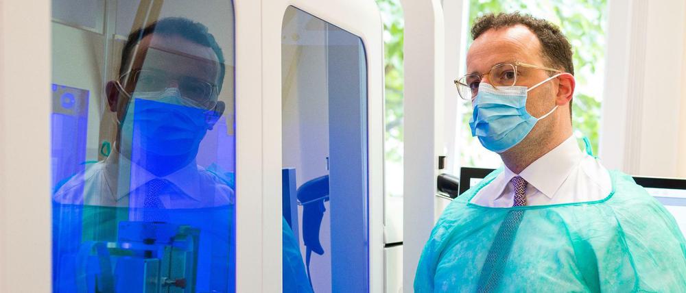 Minister mit düsteren Aussichten: Ohne Staatshilfe für die Krankenkassen droht eine Beitragsexplosion.