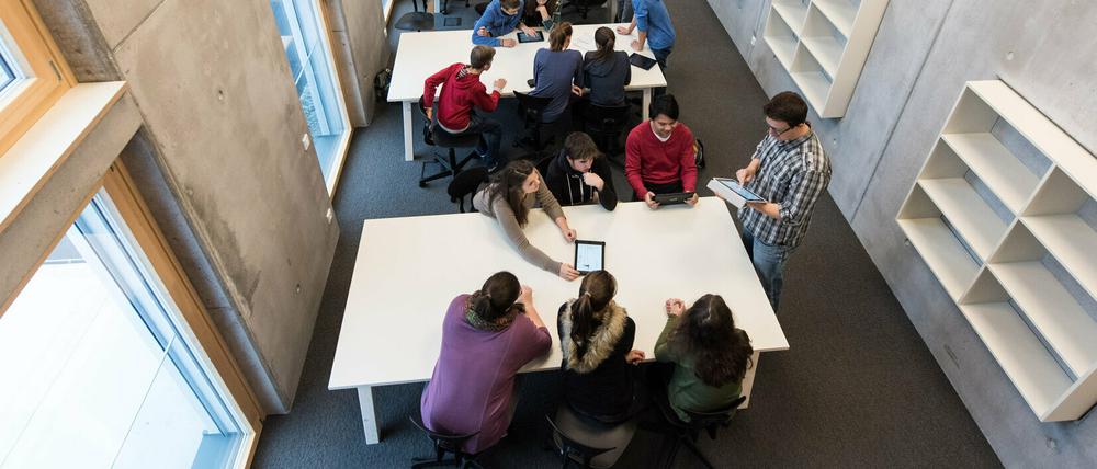 Die Digitalisierung an Berliner Schulen sollte eigentlich vorangetrieben werden, doch seit einem Jahr tut sich nicht viel.