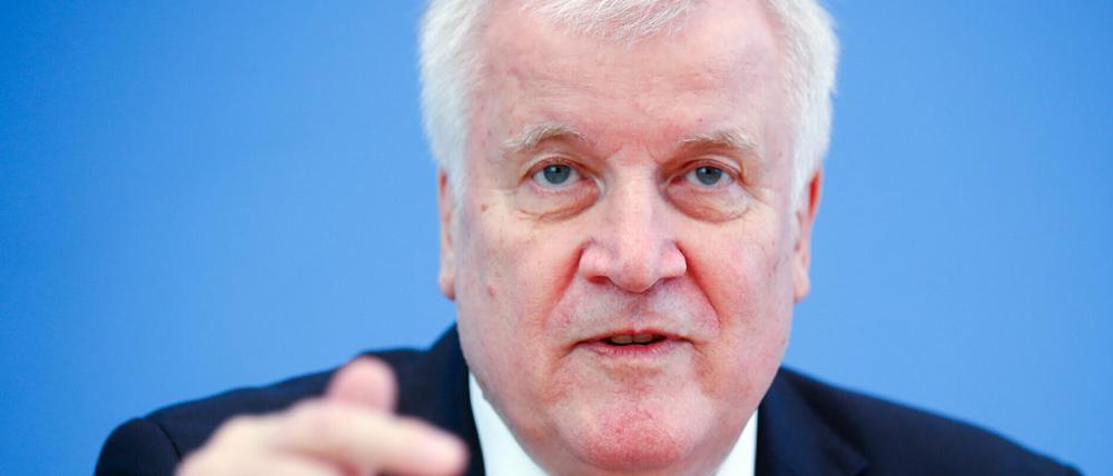 Innenminister Horst Seehofer (CSU) stand zuletzt stark unter Druck, die Grenzen wieder zu öffnen.