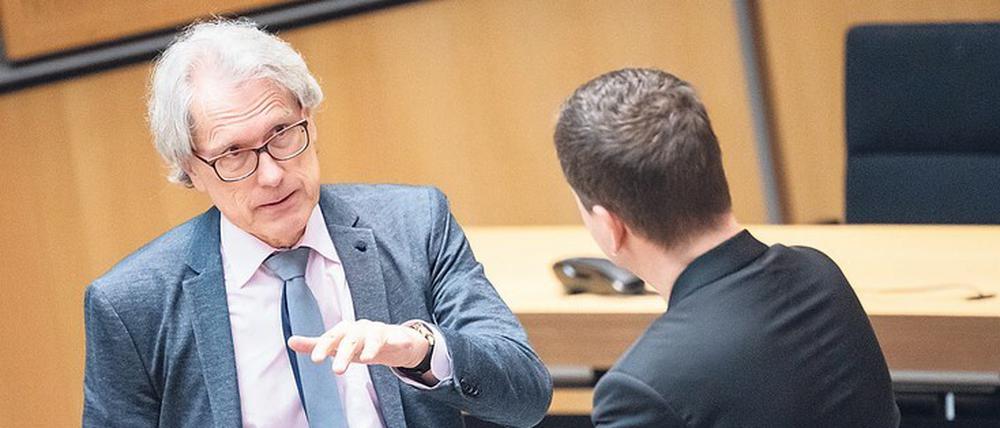Finanzsenator Matthias Kollatz (l.) (SPD).