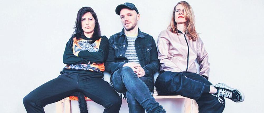 Mel, Chris und Ziggy (von links) sind die Band Shirley Holmes.