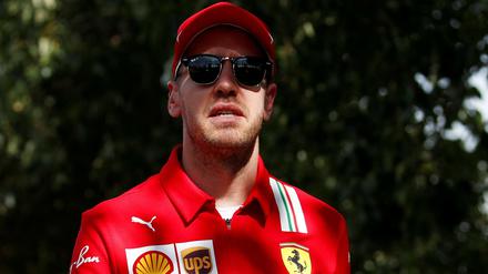 Vettel verlässt Ferrari ohne einen Titel, er wird sozusagen aus einer großen Karriere entlassen, die in diesem Rennstall nie ihre Krönung erfuhr.