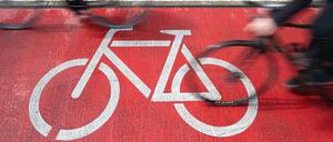 Fahrradfahrer haben es Berlin nach wie vor schwer. In Tempelhof-Schöneberg verzögert sich der Ausbau weiter.